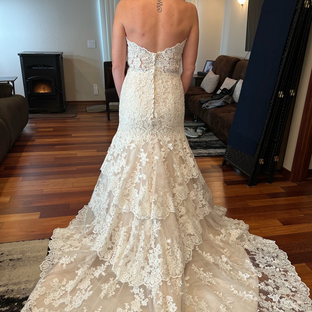 Allure Bridals 9215
